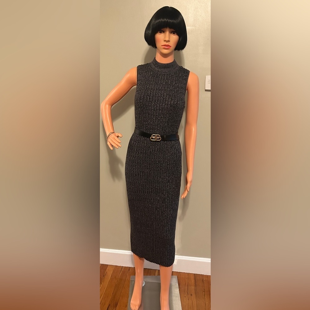 Elegant Black Textured Women's Dress - Picture 2 of 11